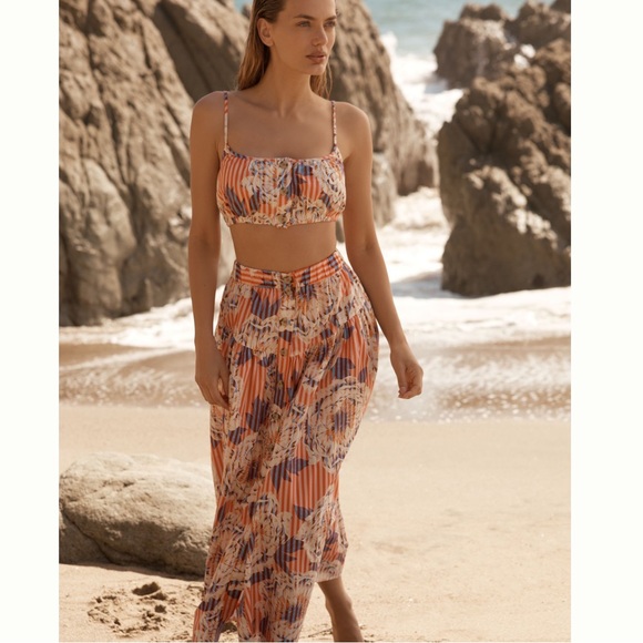 Anthropologie Button-Front Floral Striped Button-Front Cropped Tank Medium NWT - Picture 2 of 12